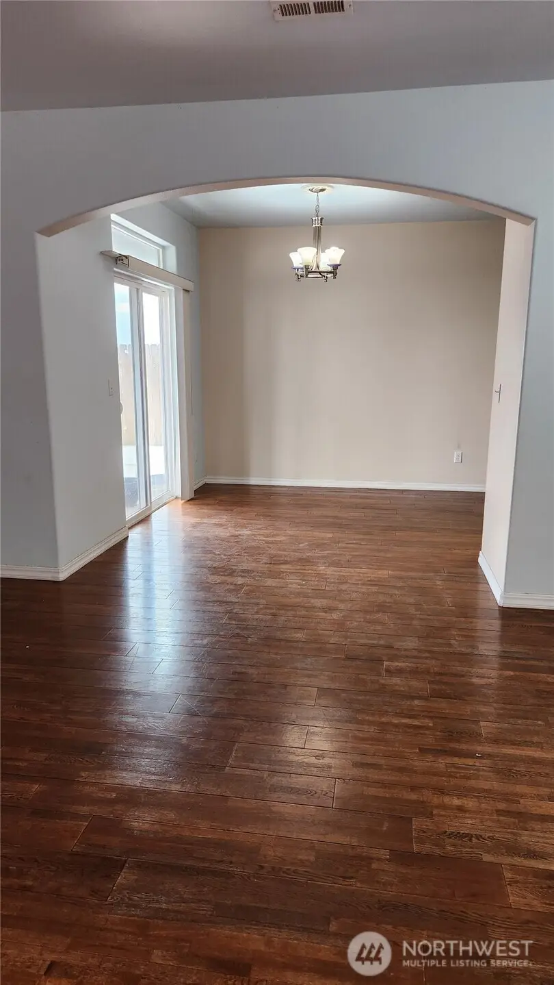 509 N Florida Street, Moses Lake, WA 98837 - #3