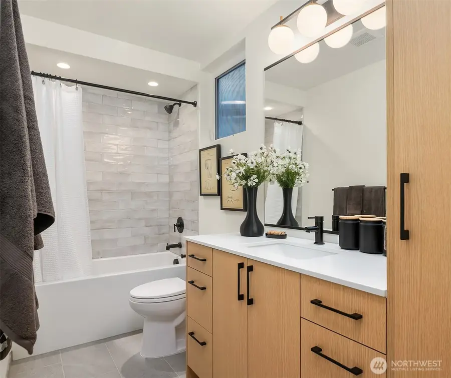 1455 22nd Avenue #A, Seattle, WA 98122 - #2