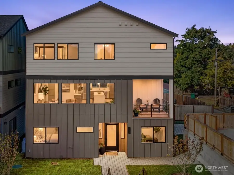 3312 W Dravus Street, Seattle, WA 98199 - #2