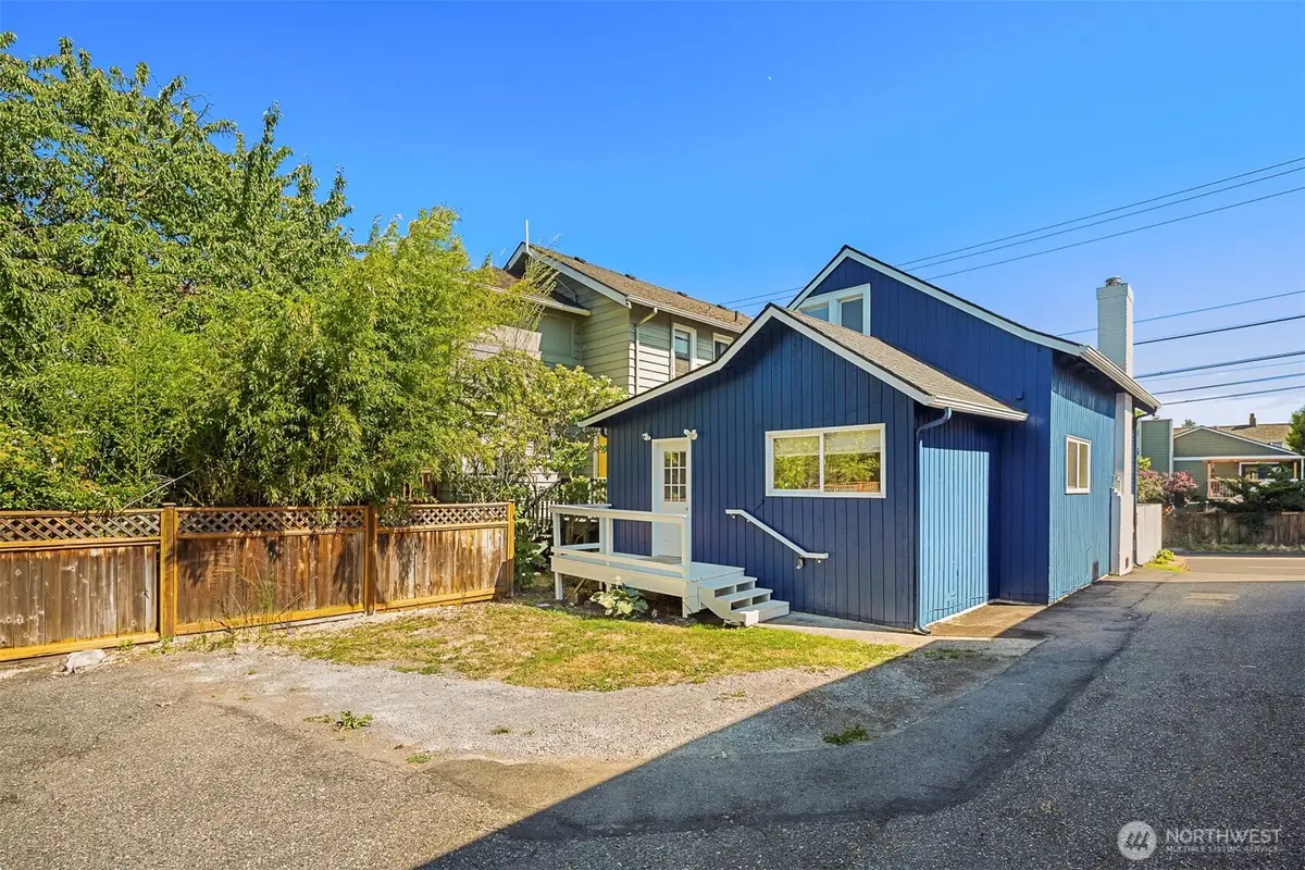 332 NE 50th Street, Seattle, WA 98105 - #1