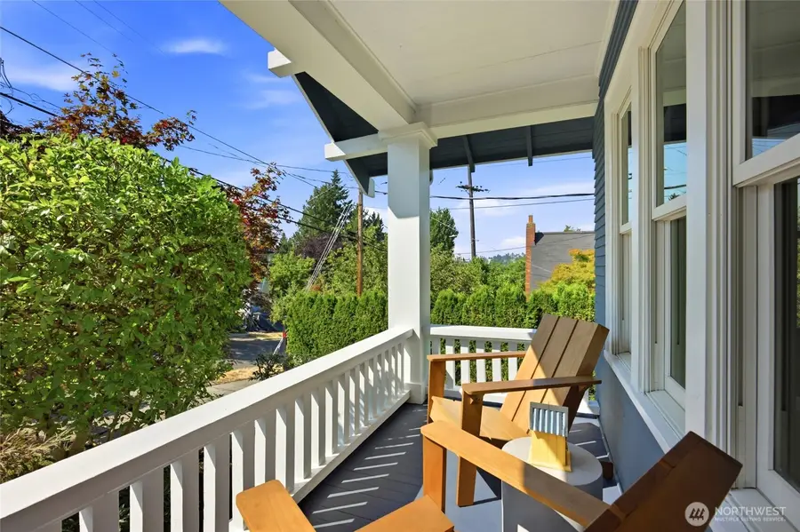 2716 Warren Avenue N, Seattle, WA 98109 - #3