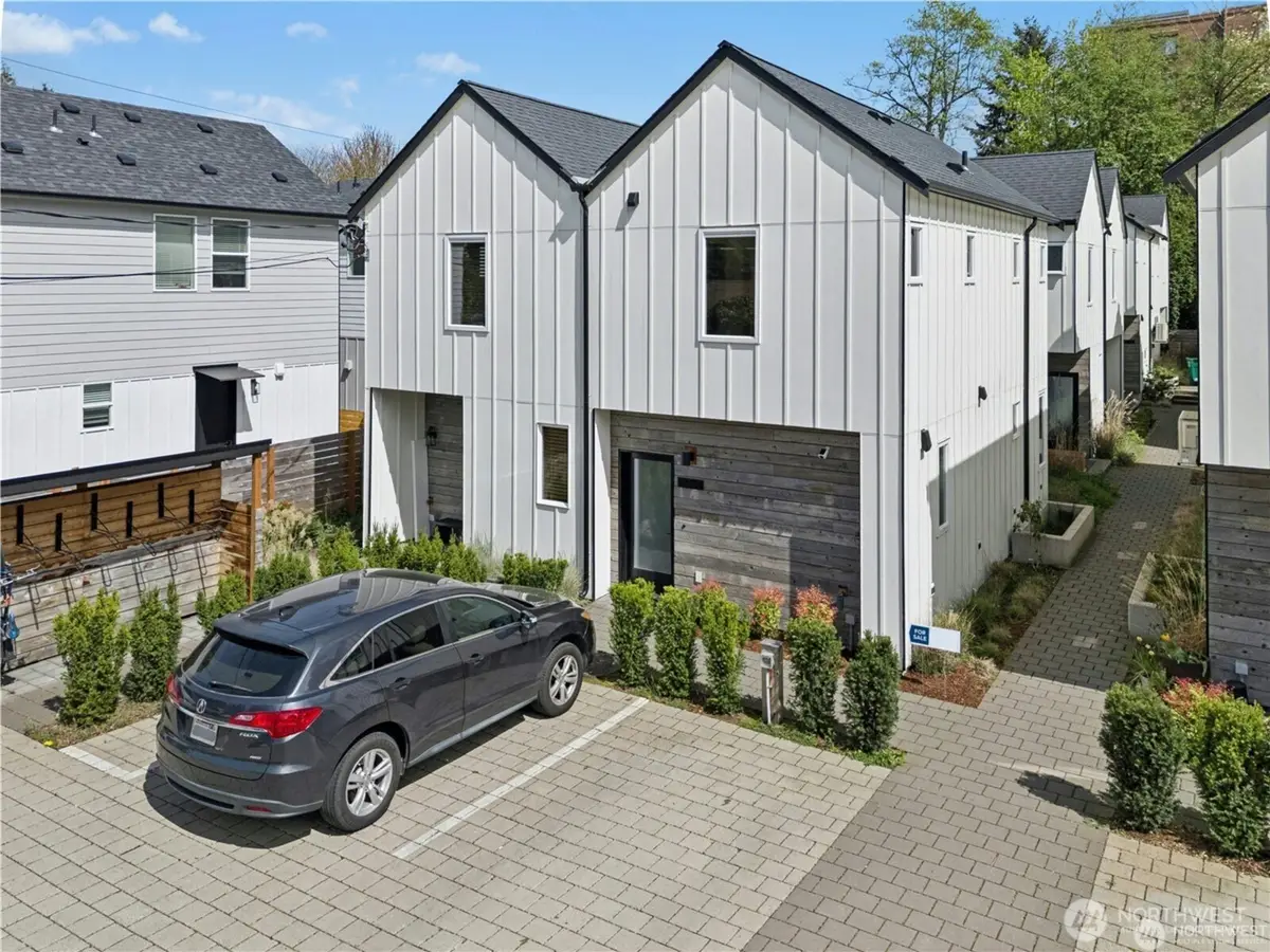 10354 Wallingford Ave N #B, Seattle, WA 98133 - #1