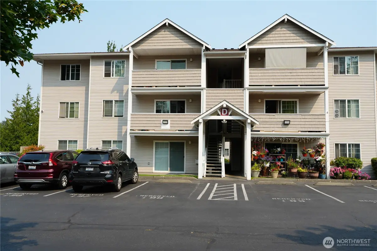 1001 W Casino Rd #D203, Everett, WA 98204 - #1