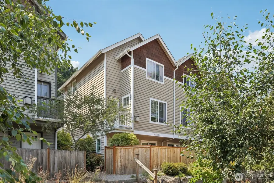 12333 28th Avenue Ne #B, Seattle, WA 98125 - #2