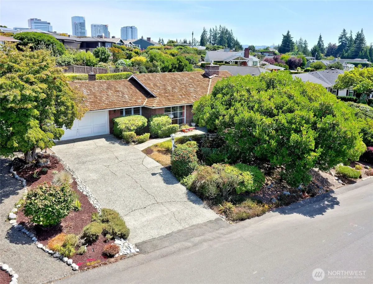 1012 Evergreen Drive, Bellevue, WA 98004 - #1