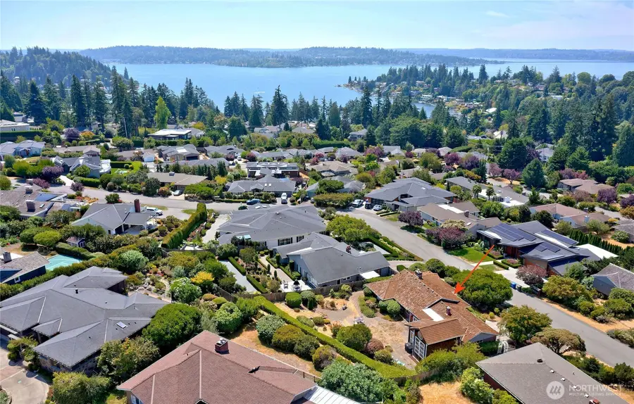 1012 Evergreen Drive, Bellevue, WA 98004 - #2