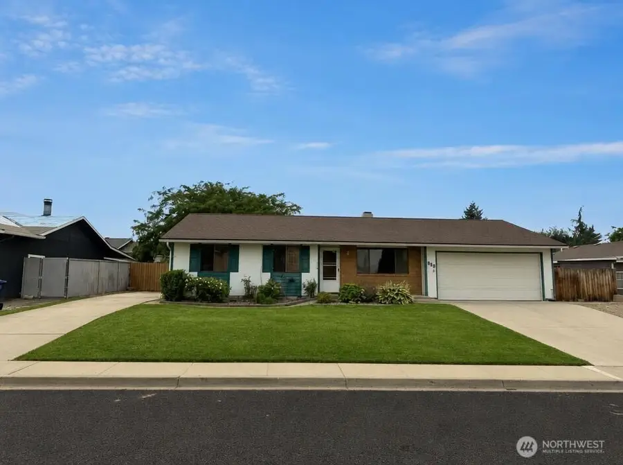 908 N Elliot Avenue, Wenatchee, WA 98801 - #2