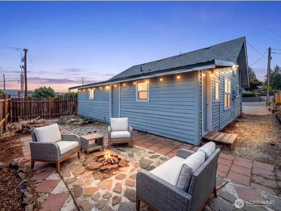 1004 5th Street, Wenatchee, WA 98801 - #2