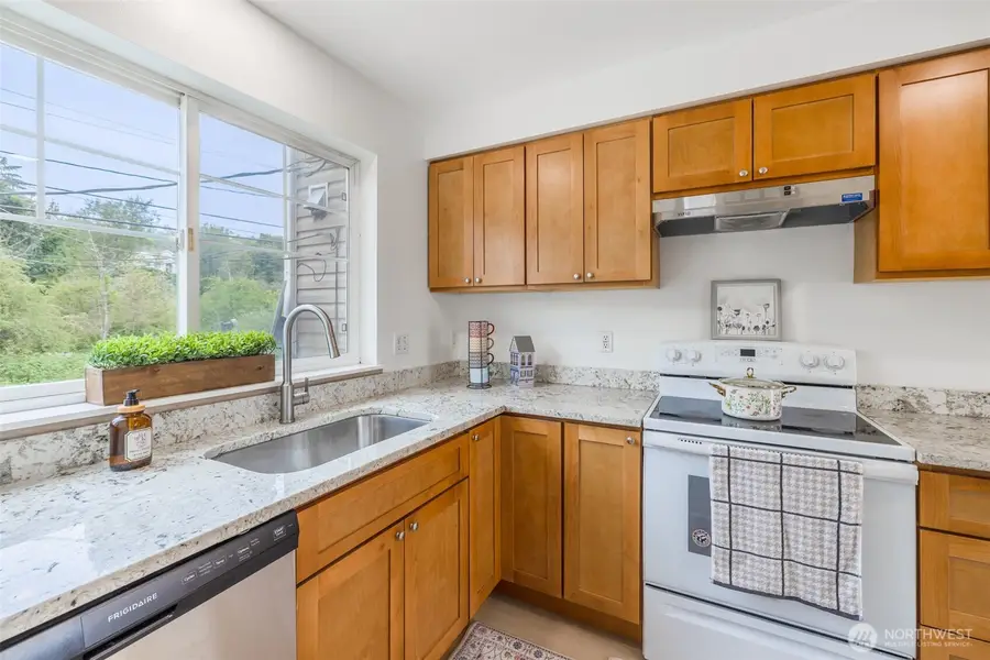 5914 35th Avenue S #B, Seattle, WA 98118 - #2
