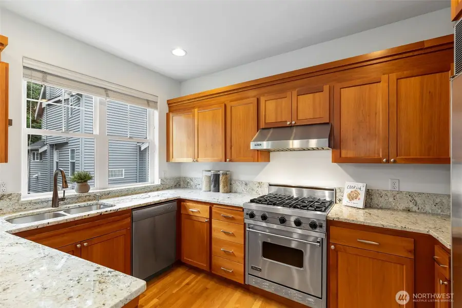 620 Lake Washington Boulevard E, Seattle, WA 98112 - #2