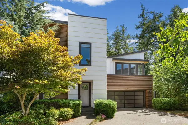 1073 Pine Crest Circle Ne, Issaquah, WA 98029