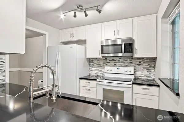 15433 Country Club Drive #E103, Mill Creek, WA 98012