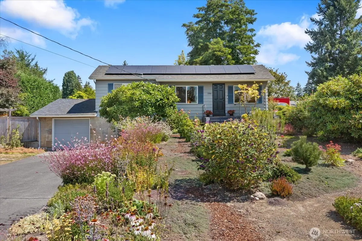 11044 26th Avenue Sw, Seattle, WA 98146 - #1