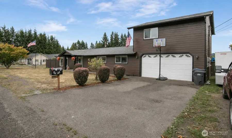 815 E Simpson Avenue, Montesano, WA 98563 - #2