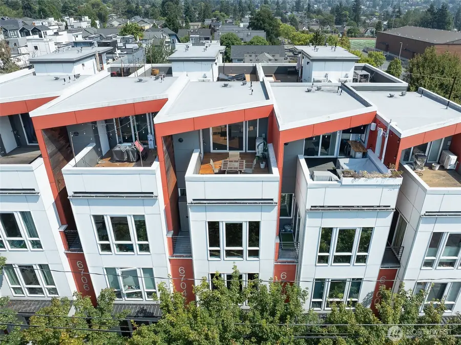 6704 15th Avenue Nw, Seattle, WA 98117 - #2