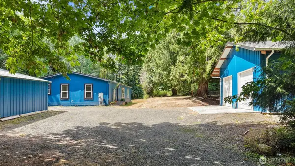 520 E Stadium Beach Road W, Grapeview, WA 98546