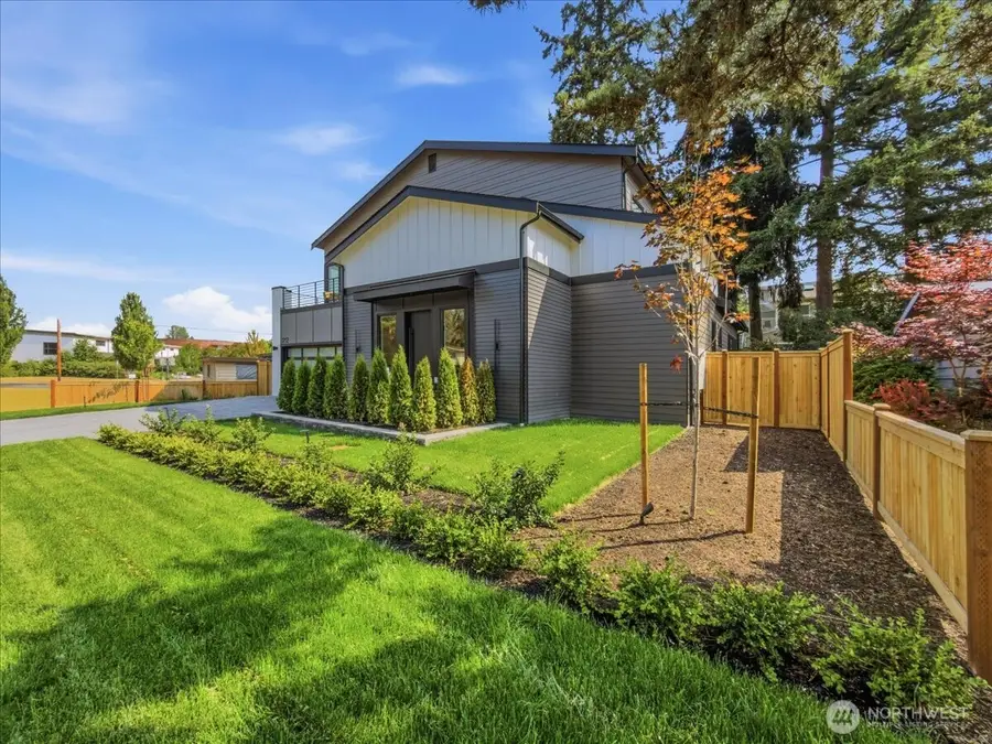 1212 143rd Avenue Se, Bellevue, WA 98007 - #2