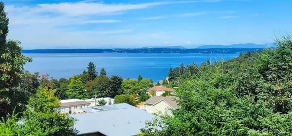 6329 Dash Point Boulevard Ne, Tacoma, WA 98422