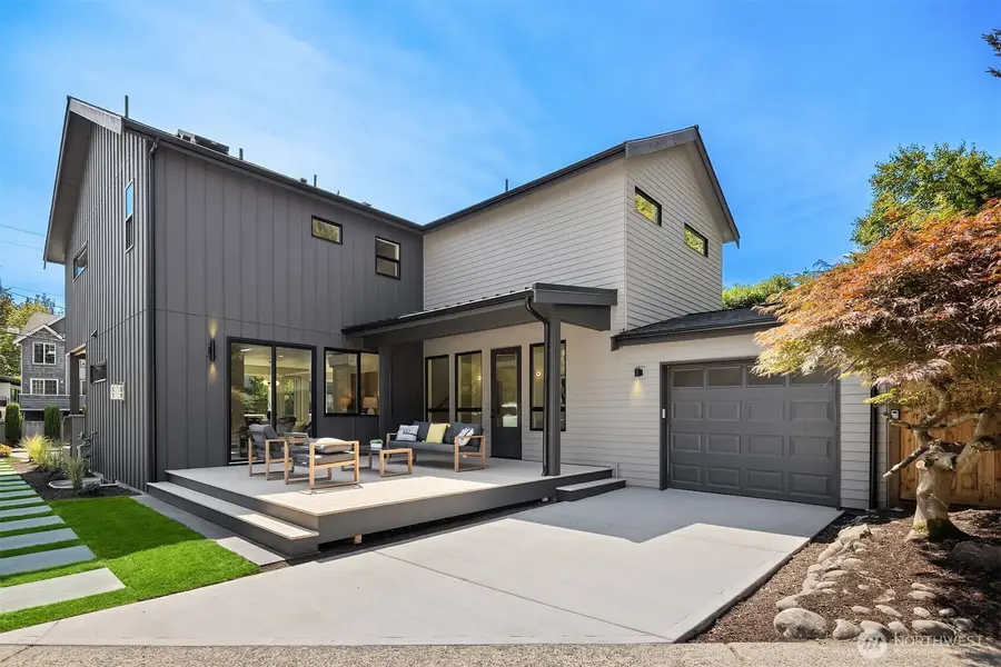 4530 NE 55th Street, Seattle, WA 98105 - #2