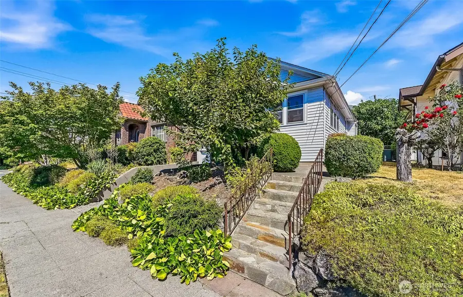 3208 15th Avenue S, Seattle, WA 98144 - #3