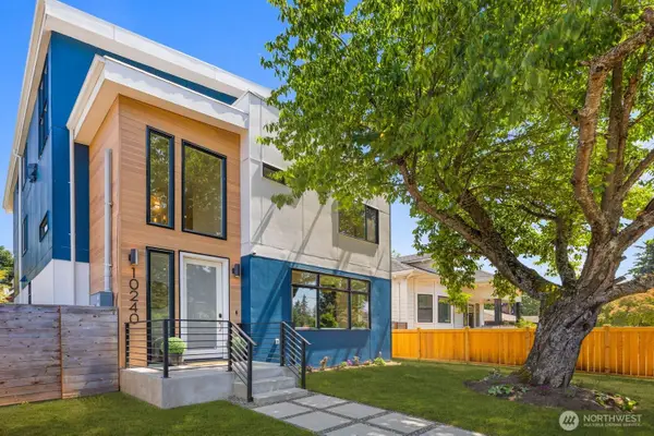 10240 40th Avenue Sw #A, Seattle, WA 98146