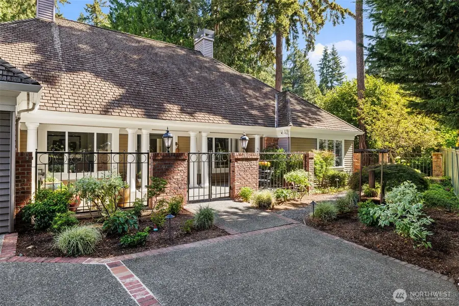 1434 108th Avenue Ne, Bellevue, WA 98004 - #3