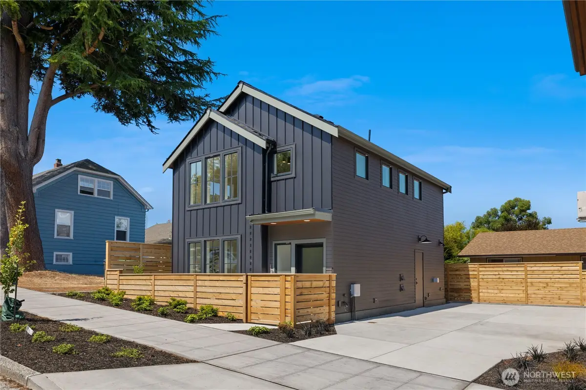 268 Fulton Street, Seattle, WA 98109 - #1