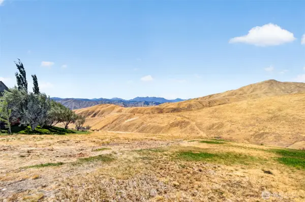 4284 April Drive, Wenatchee, WA 98801