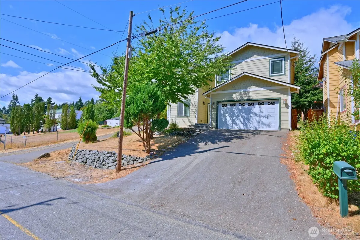 1687 Bayview Drive W, Bremerton, WA 98312 - #1