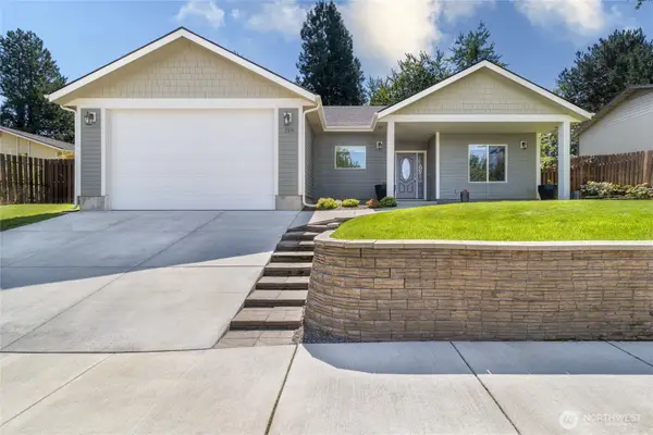319 SE Highland Park Drive, College Place, WA 99324