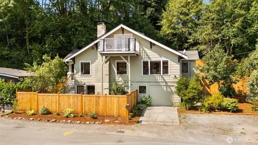 10015 68th Avenue S, Seattle, WA 98178 - #2