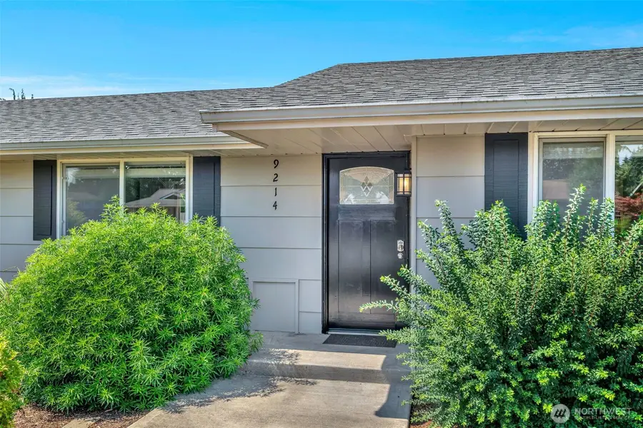 9214 46th Drive Ne, Marysville, WA 98270 - #3