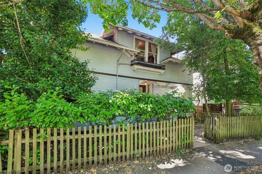 929 13th Avenue E, Seattle, WA 98102 - #2
