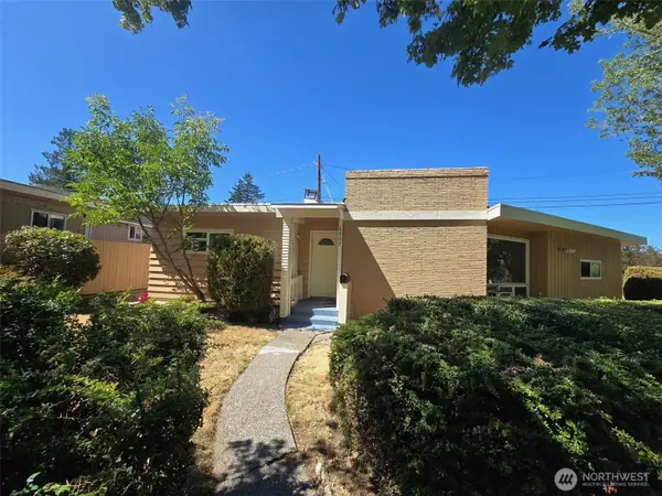 8907 Beacon Avenue S, Seattle, WA 98118