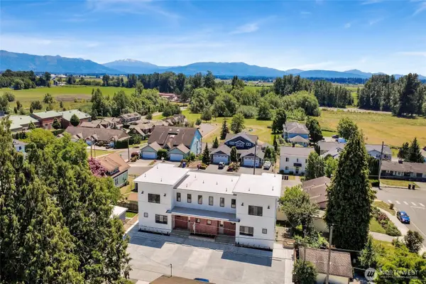 105 S 8th Street #103, Lynden, WA 98264