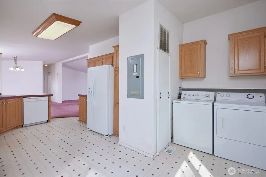 808 SE Mockingbird Drive, College Place, WA 99324 - #2