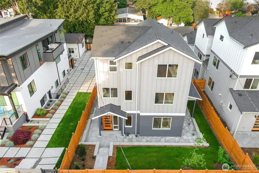 10702 Linden Avenue N, Seattle, WA 98133 - #2