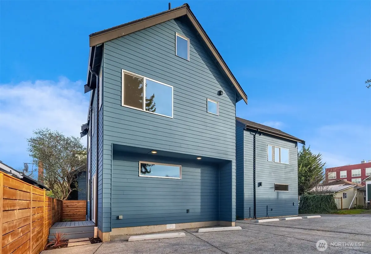 1415 Martin Luther King Jr Way, Seattle, WA 98122 - #1