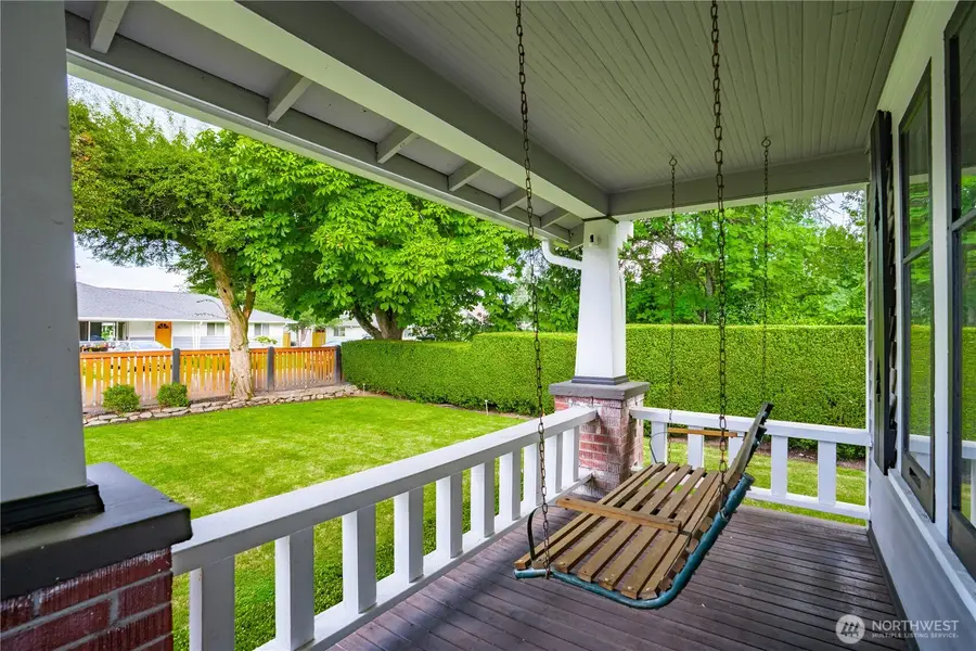 527 17th Street Se, Puyallup, WA 98372 - #3