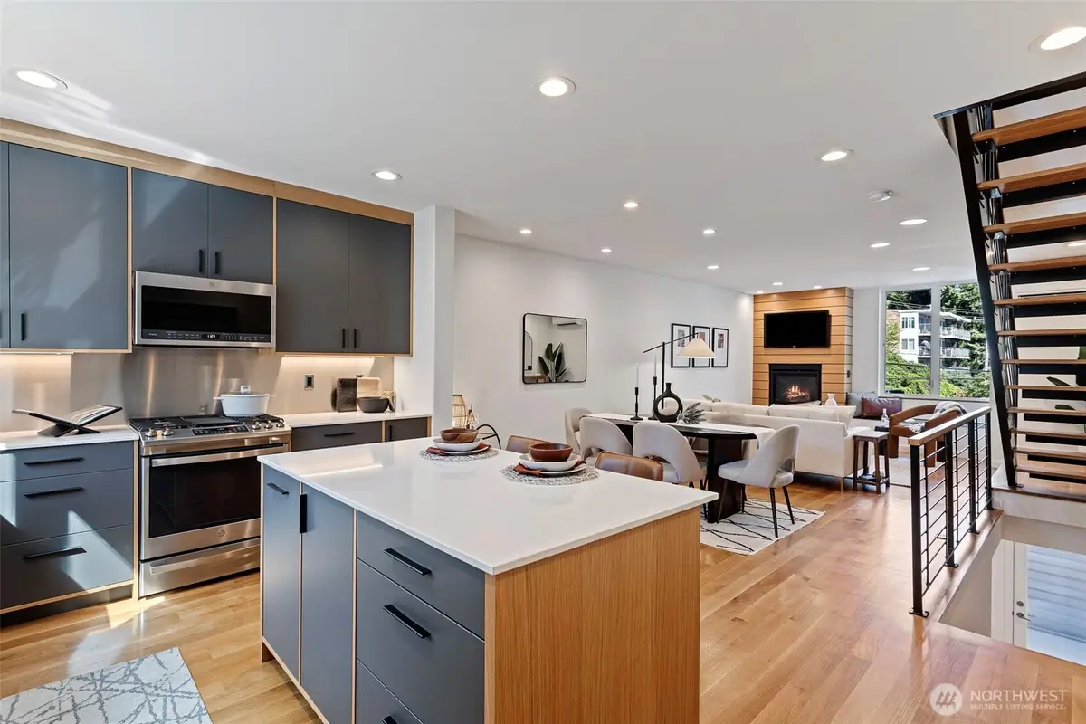 2314 Thorndyke Avenue W #B, Seattle, WA 98199 - #1