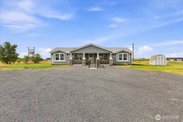 2946 Rd F.6 Ne, Moses Lake, WA 98837