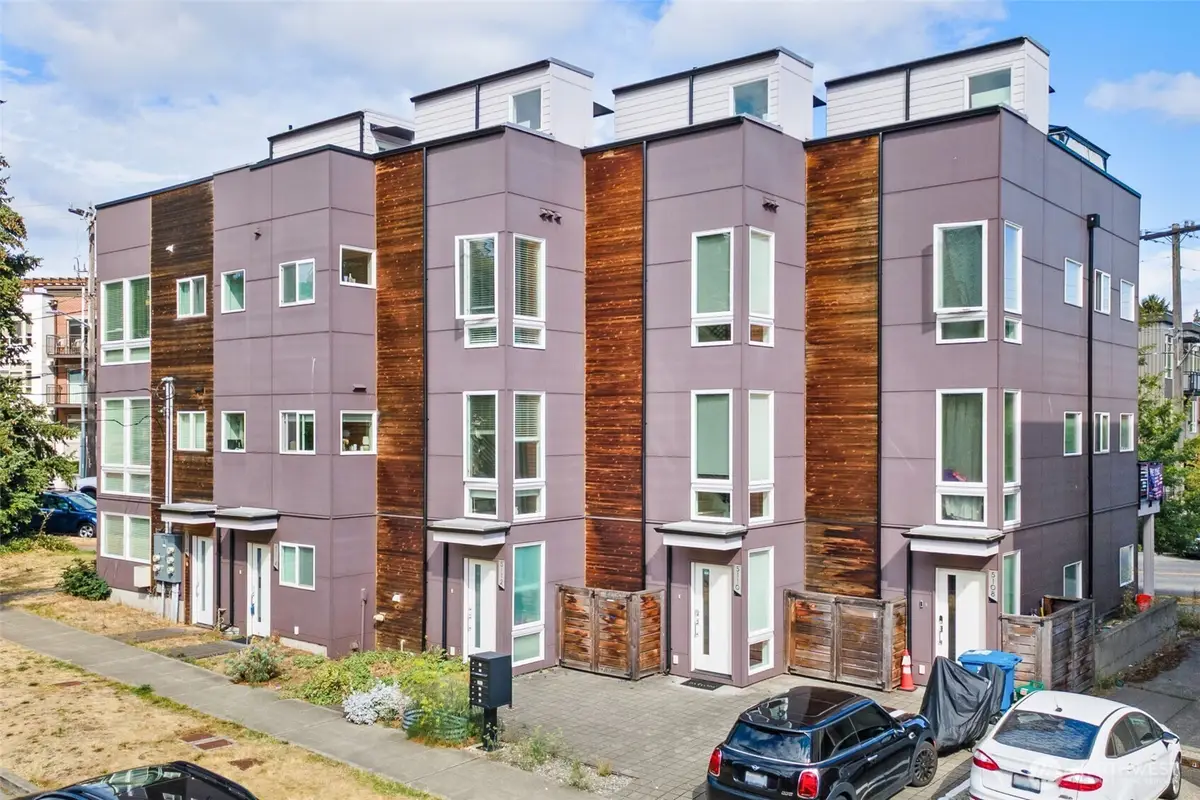 5110 24th Avenue Ne, Seattle, WA 98105 - #1