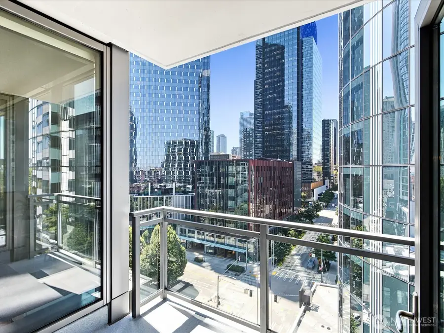 820 Blanchard Street #1007, Seattle, WA 98121 - #2