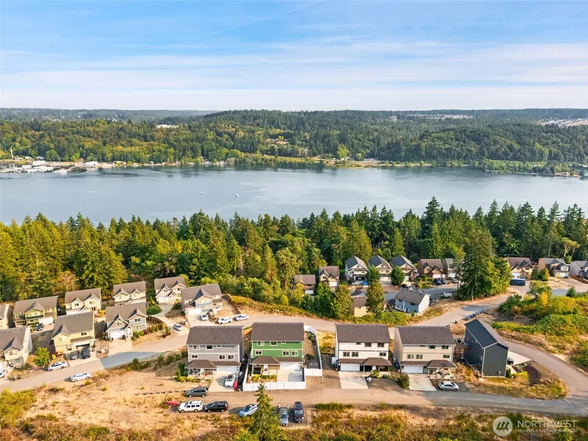 2416 W Echo Bay Dr, Bremerton, WA 98312 - #1
