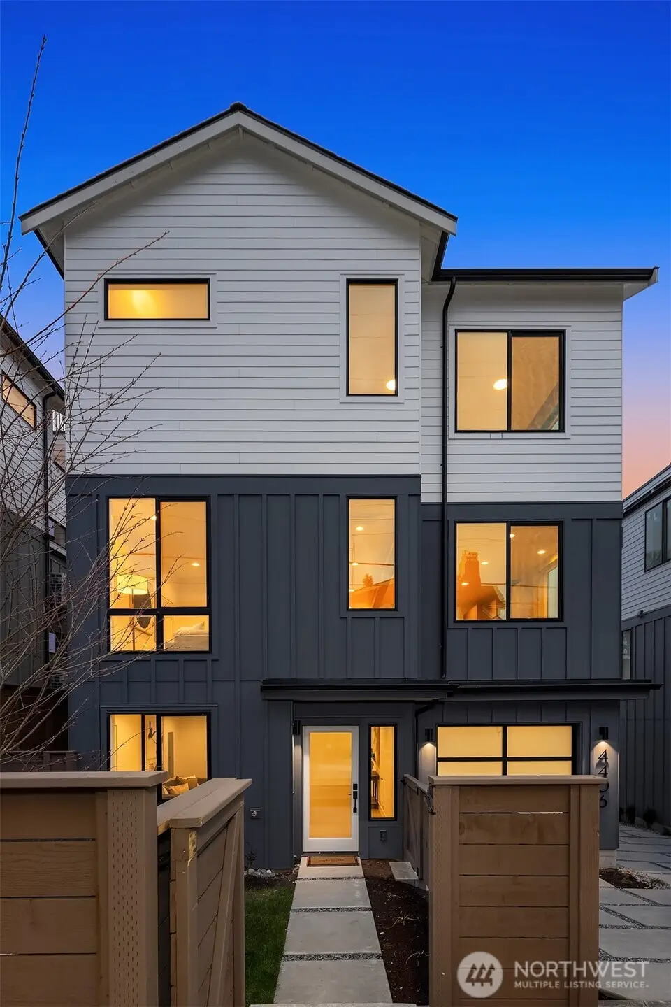 4407 2nd Avenue Ne, Seattle, WA 98105 - #1