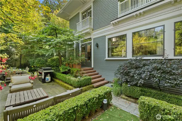 1108 Harvard Avenue E, Seattle, WA 98102