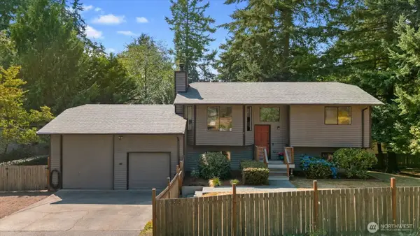 1511 N Lake Stickney Drive, Lynnwood, WA 98087