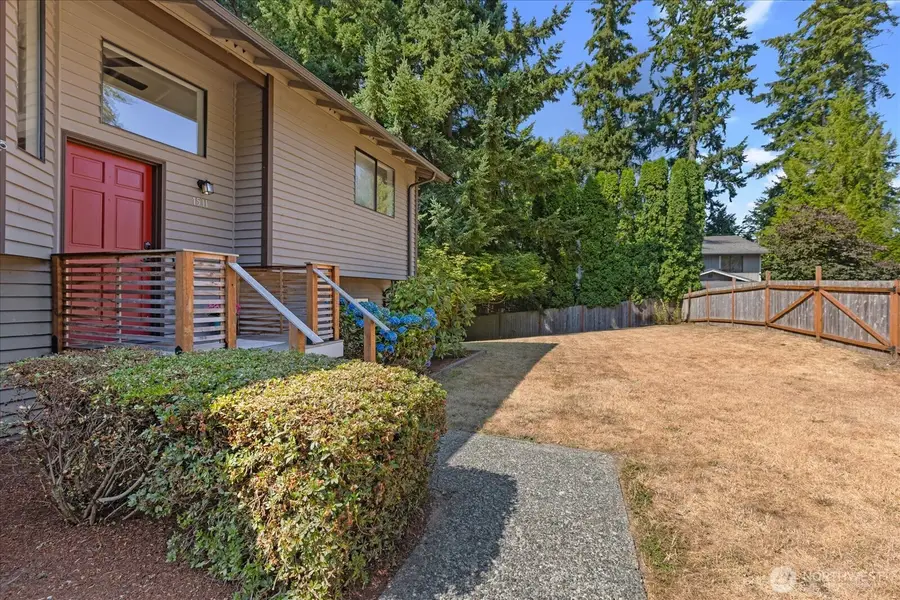 1511 N Lake Stickney Drive, Lynnwood, WA 98087 - #3