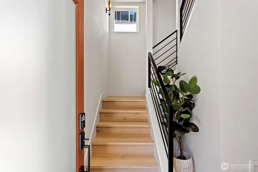 4430 Dayton Avenue N, Seattle, WA 98103 - #3