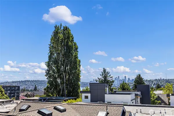 4432 Dayton Avenue N, Seattle, WA 98103